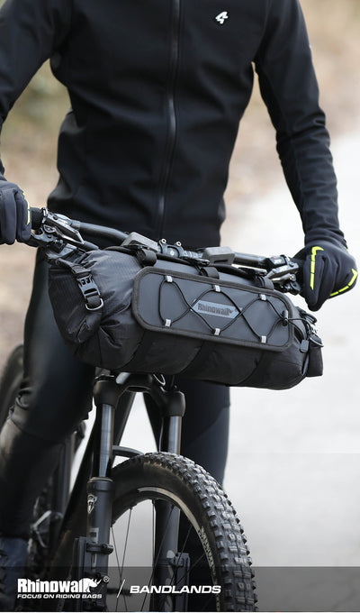 Handlebar harness bag